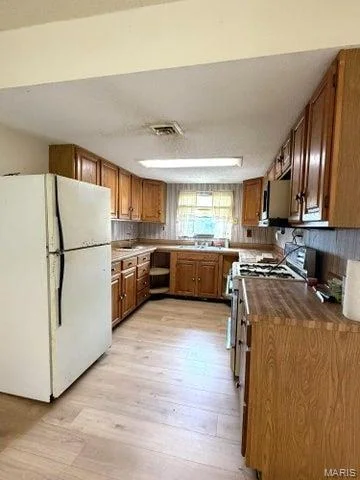 Photo of 16232 Martin Drive