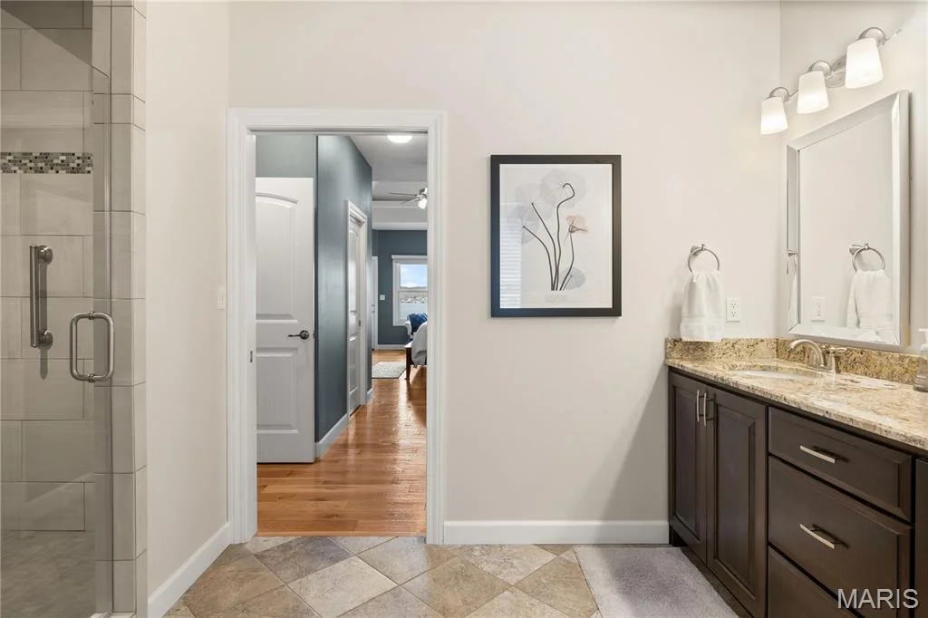 Photo of 18028 Bayview Lane