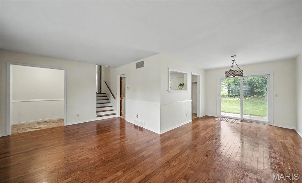 Photo of 8 Peachtree Lane