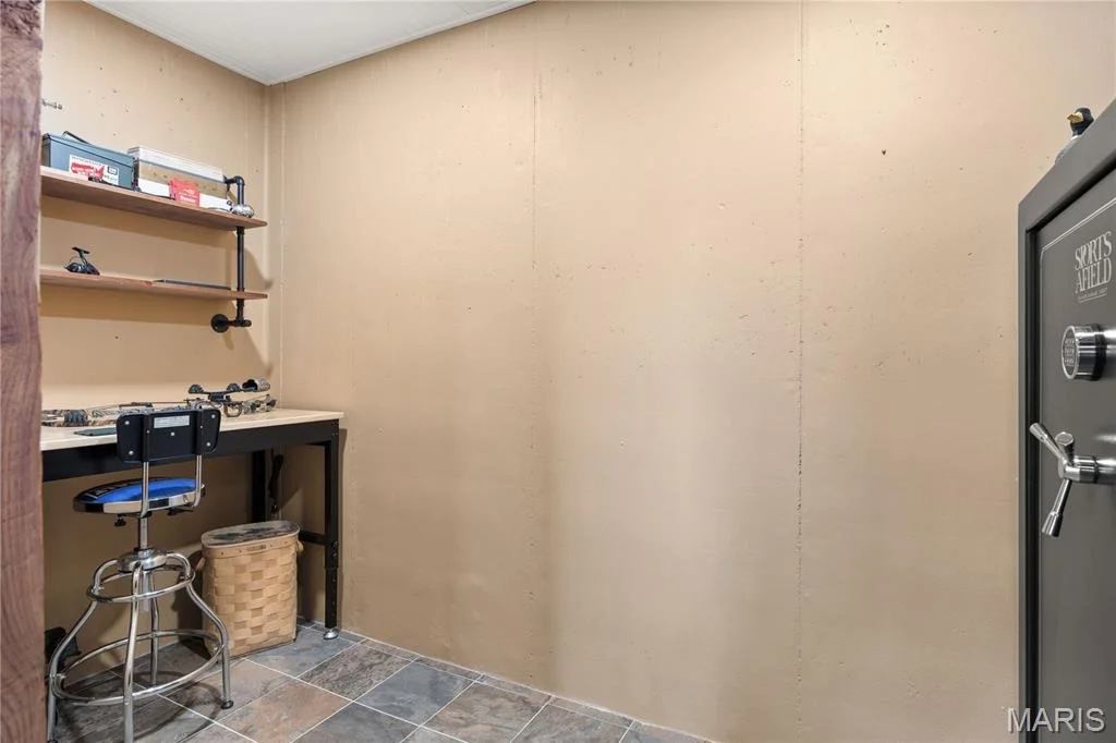 Photo of 18028 Bayview Lane