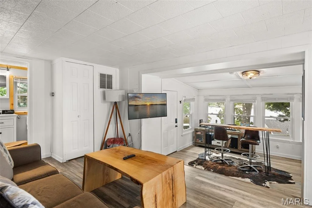 Photo of 33017 Fairglen Road