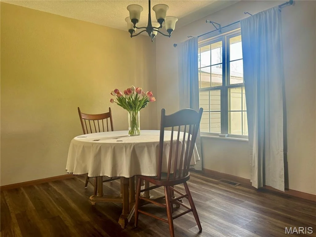 Photo of 1129 Lacy Drive