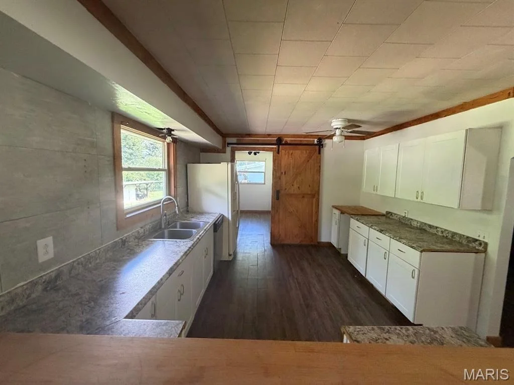 Photo of 7292 Sunset Street