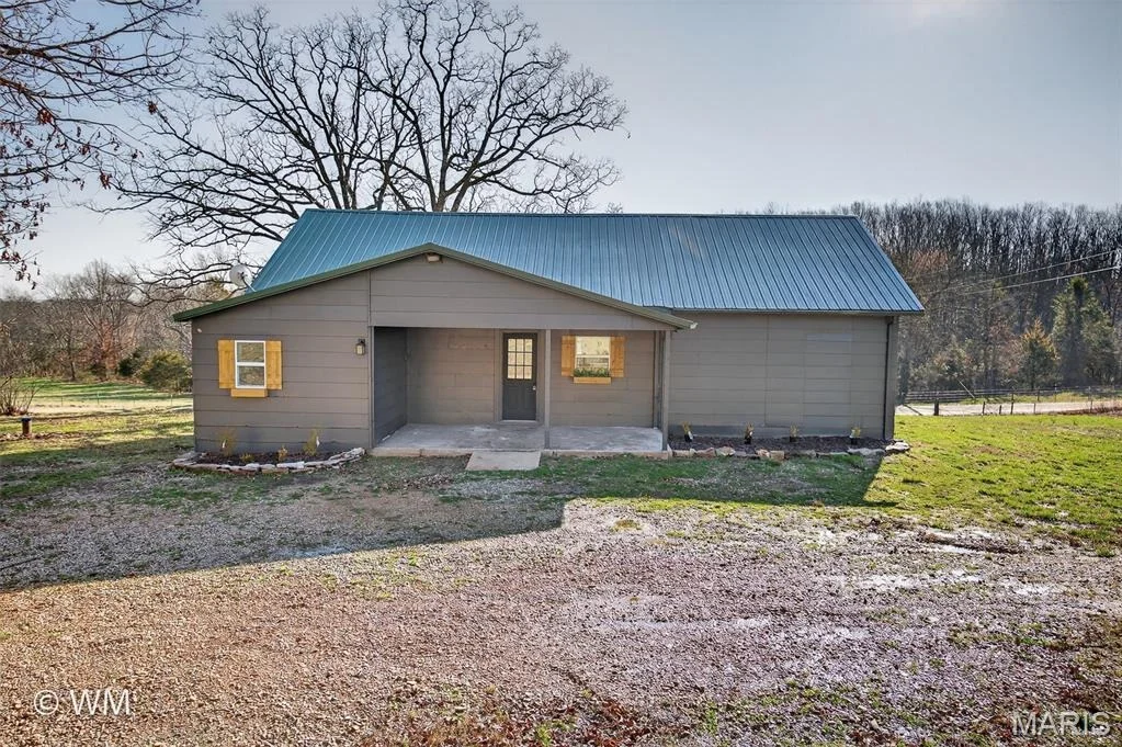 Photo of 16245 Badger Road