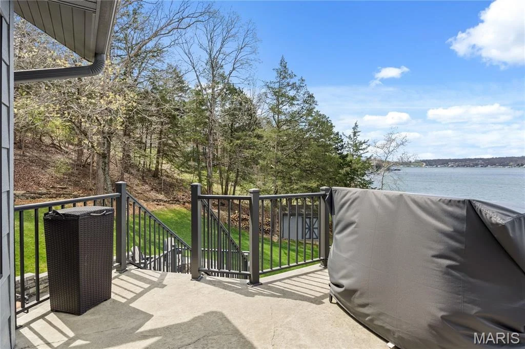 Photo of 18028 Bayview Lane