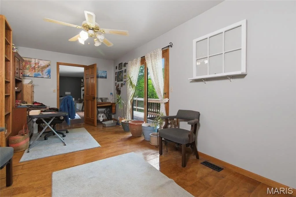 Photo of 11004 Western Road
