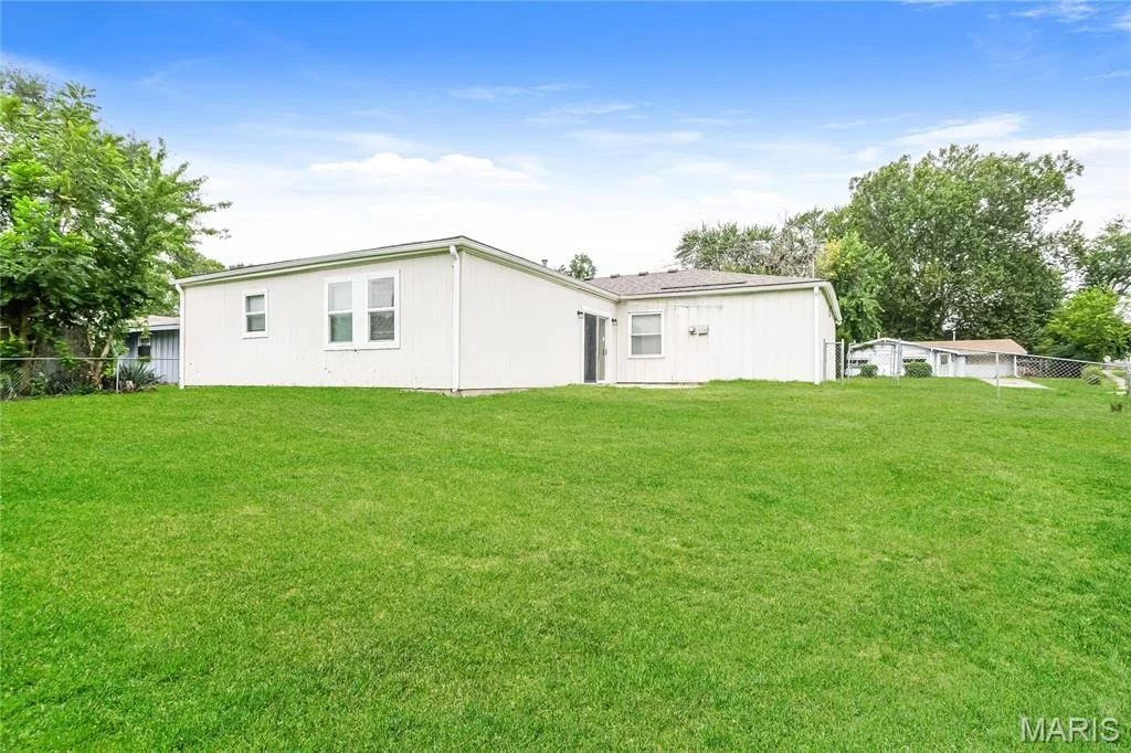 Photo of 807 N Ponca Drive
