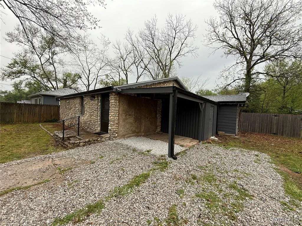 Photo of 3053 W Grand