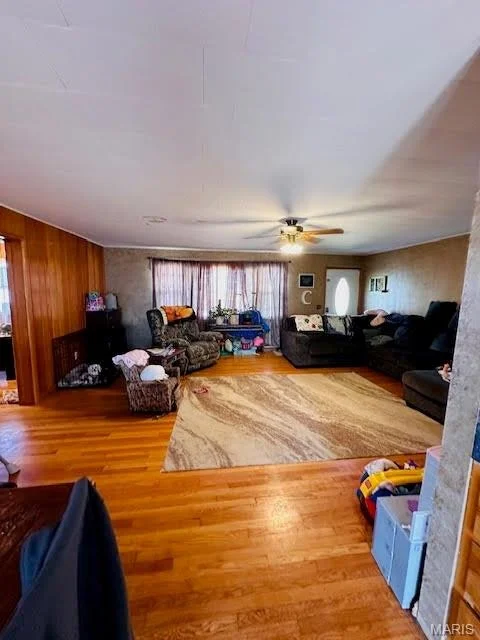Photo of 123 E 3rd Street
