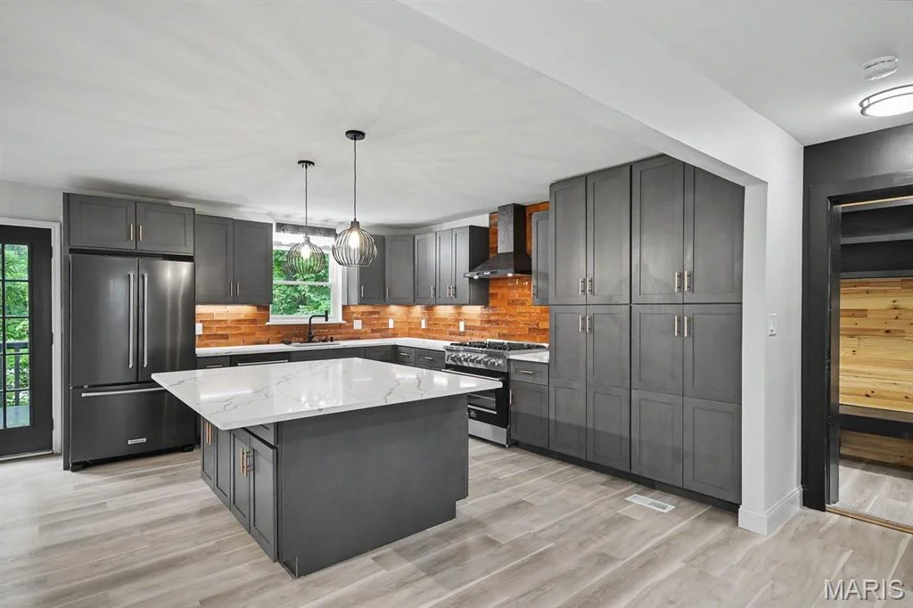 Photo of 406 Meyer Avenue