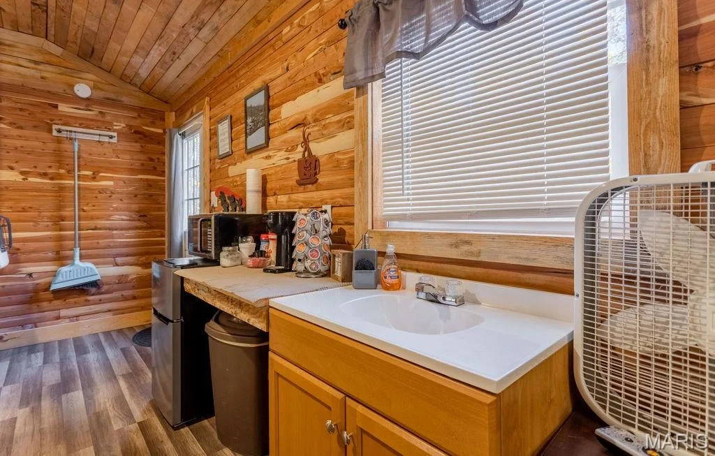Photo of 17720 County Road 504