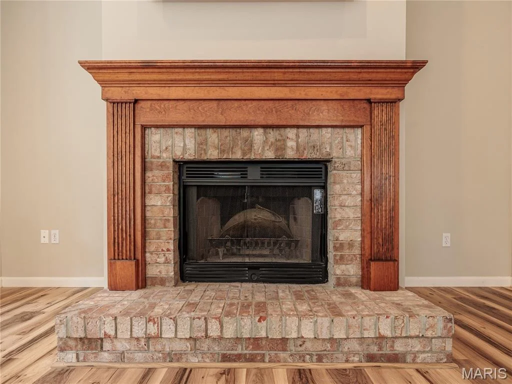 Photo of 10 MERAMEC BLUFFS Court