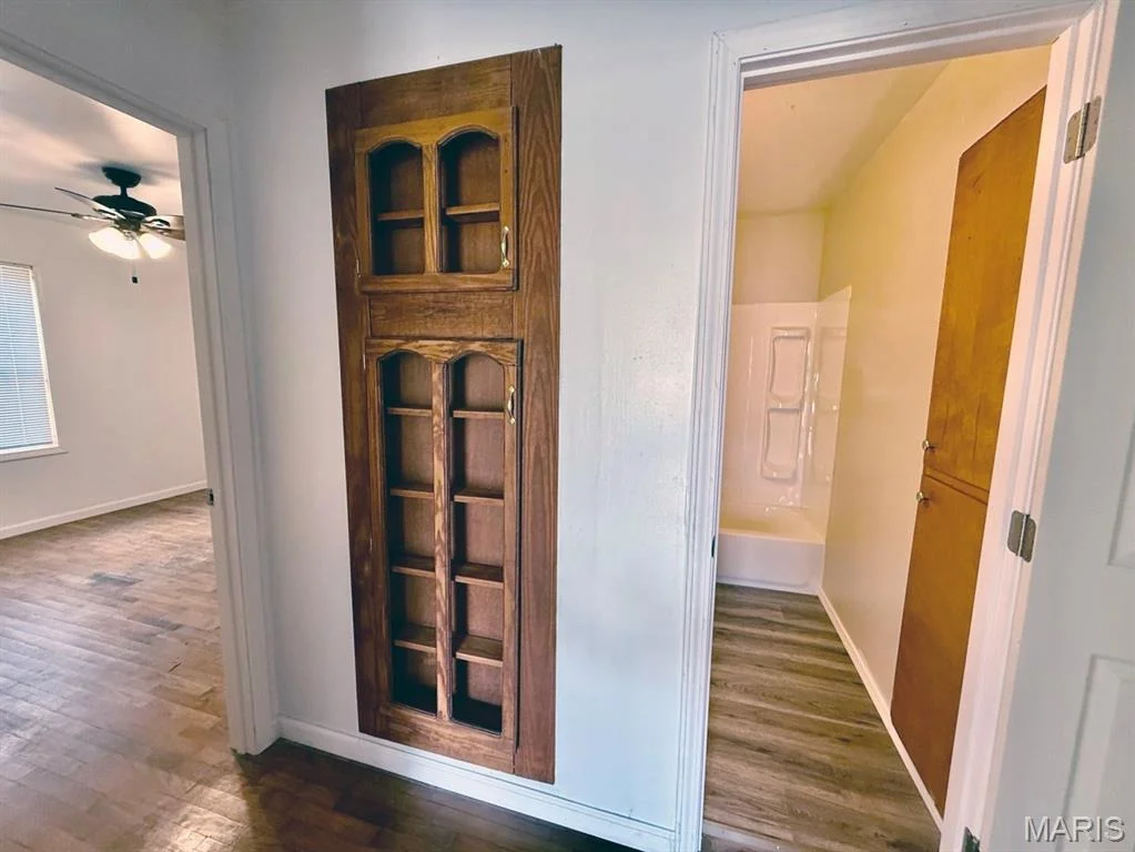 Photo of 328 W Oak Street