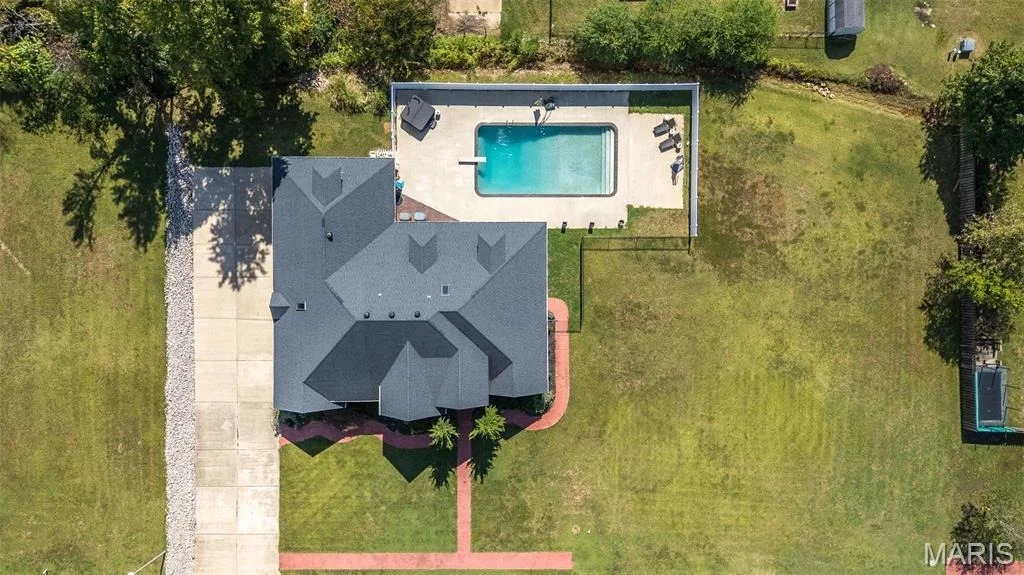 Photo of 902 Paradise Lane