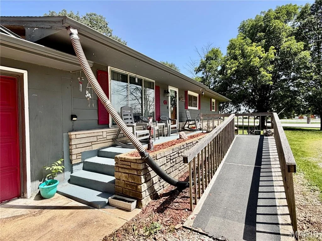 Photo of 1146 Tower Road