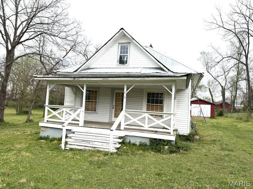 Photo of 410 E 3rd Street