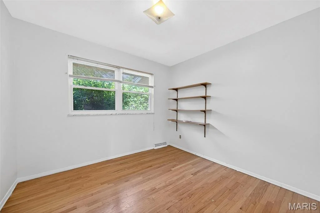 Photo of 33 Cloverdale Drive