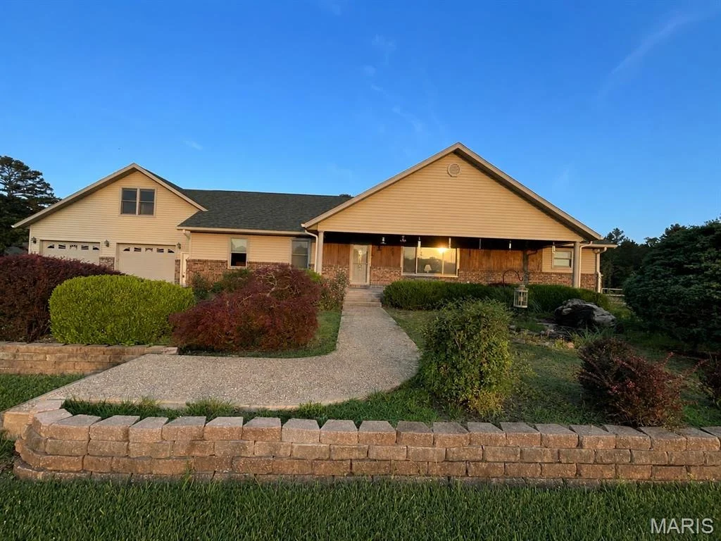 Photo of 19056 Country Road 427