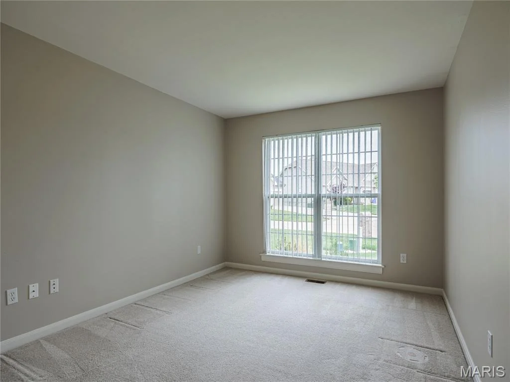 Photo of 10 MERAMEC BLUFFS Court