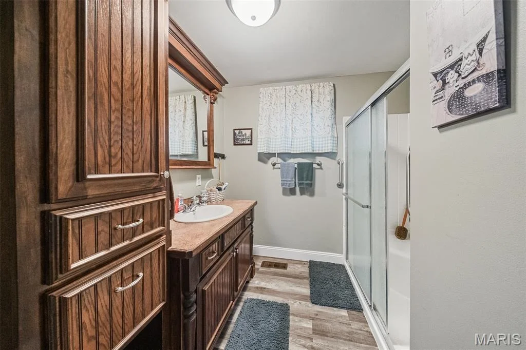 Photo of 435 Forest Lane