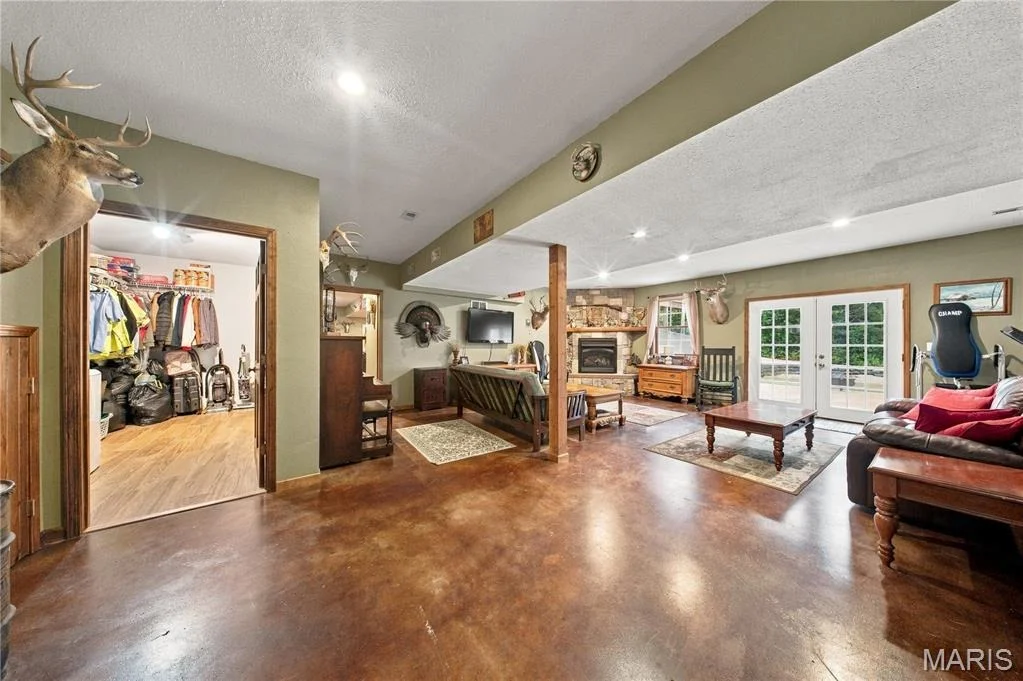 Photo of 15225 Deer Park Lane