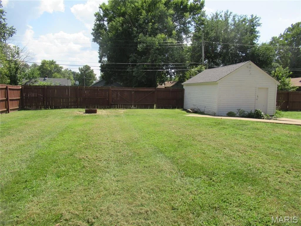 Photo of 230 Maple Street