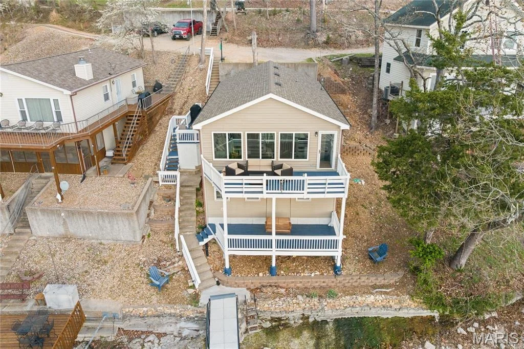 Photo of 30481 Edgeview Drive