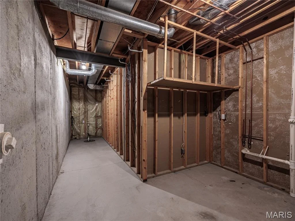Photo of 10 MERAMEC BLUFFS Court