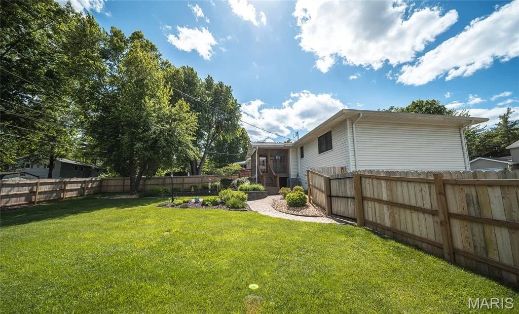 Photo of 1112 Sycamore Drive
