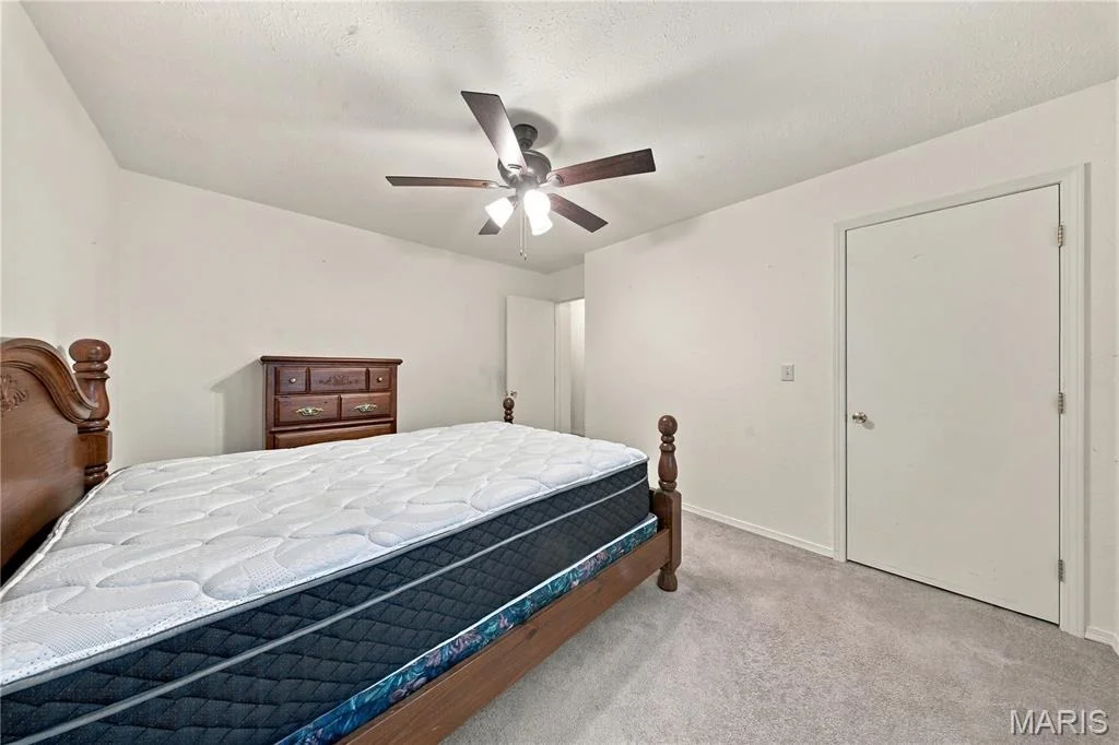 Photo of 300 Greentree Road