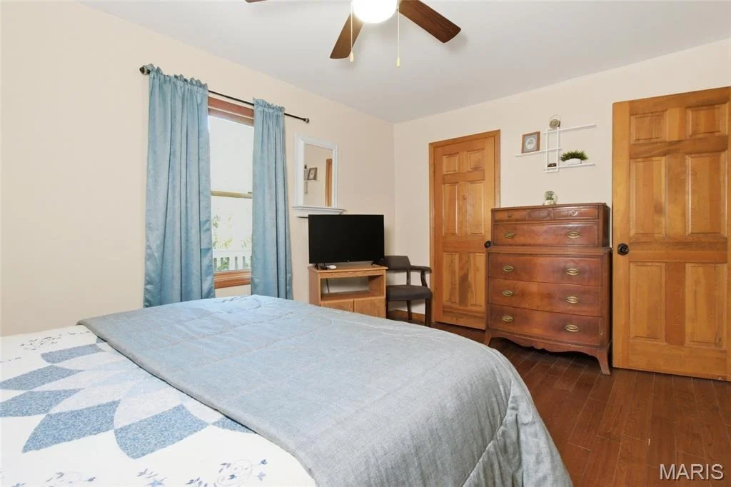 Photo of 11004 Western Road