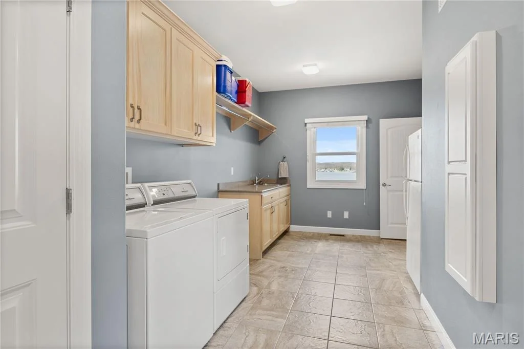 Photo of 18028 Bayview Lane