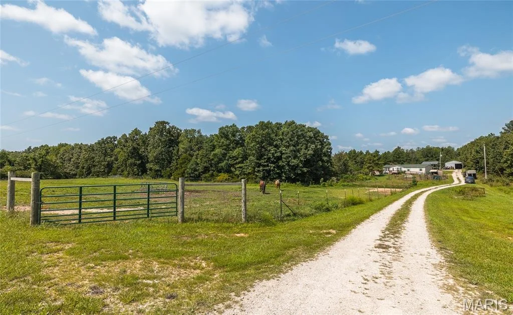Photo of 425 County Road 6400