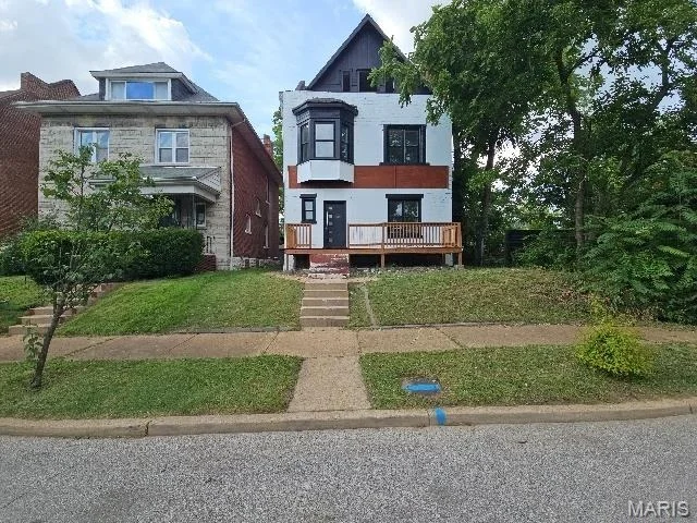 Photo of 5161 Maple Avenue