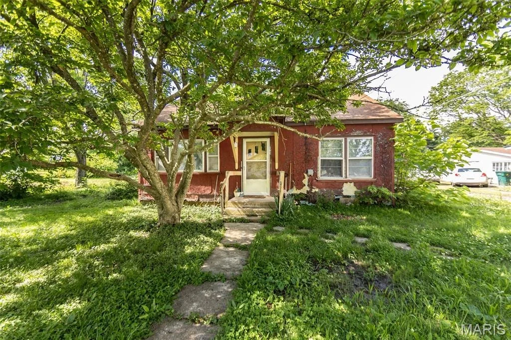 Photo of 129 Maple Avenue