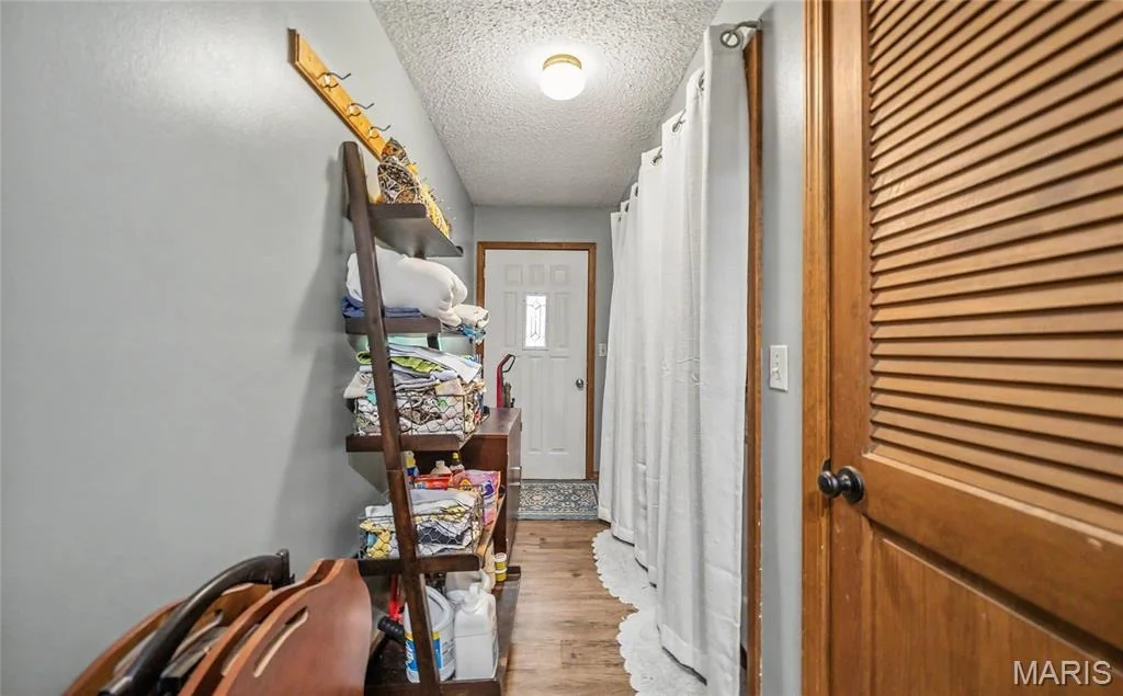 Photo of 13915 Maple Lane