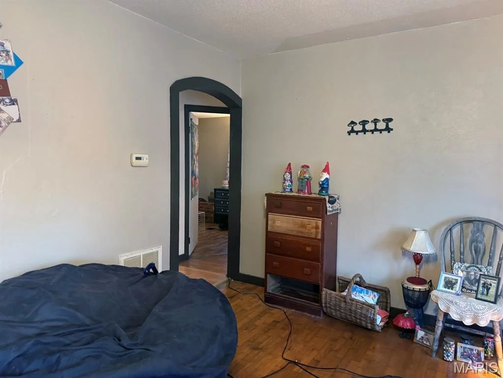 Photo of 909 N Walnut Street