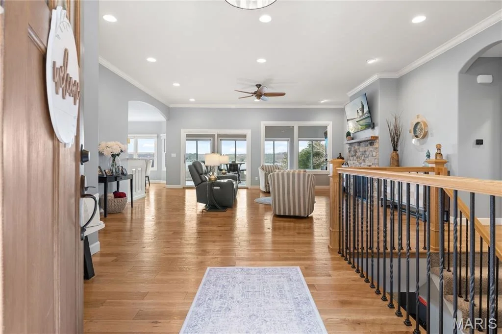 Photo of 18028 Bayview Lane
