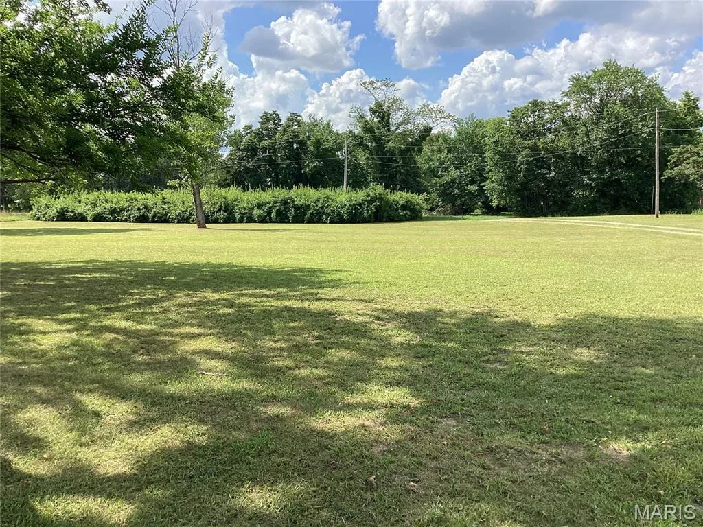 Photo of 1050 Luebbering Road