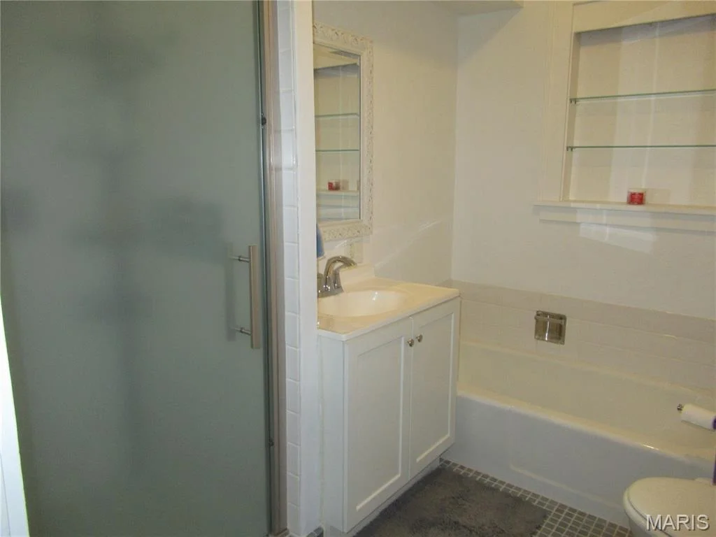 Photo of 230 Maple Street