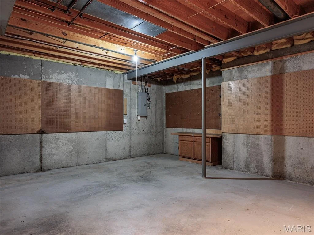 Photo of 10 MERAMEC BLUFFS Court