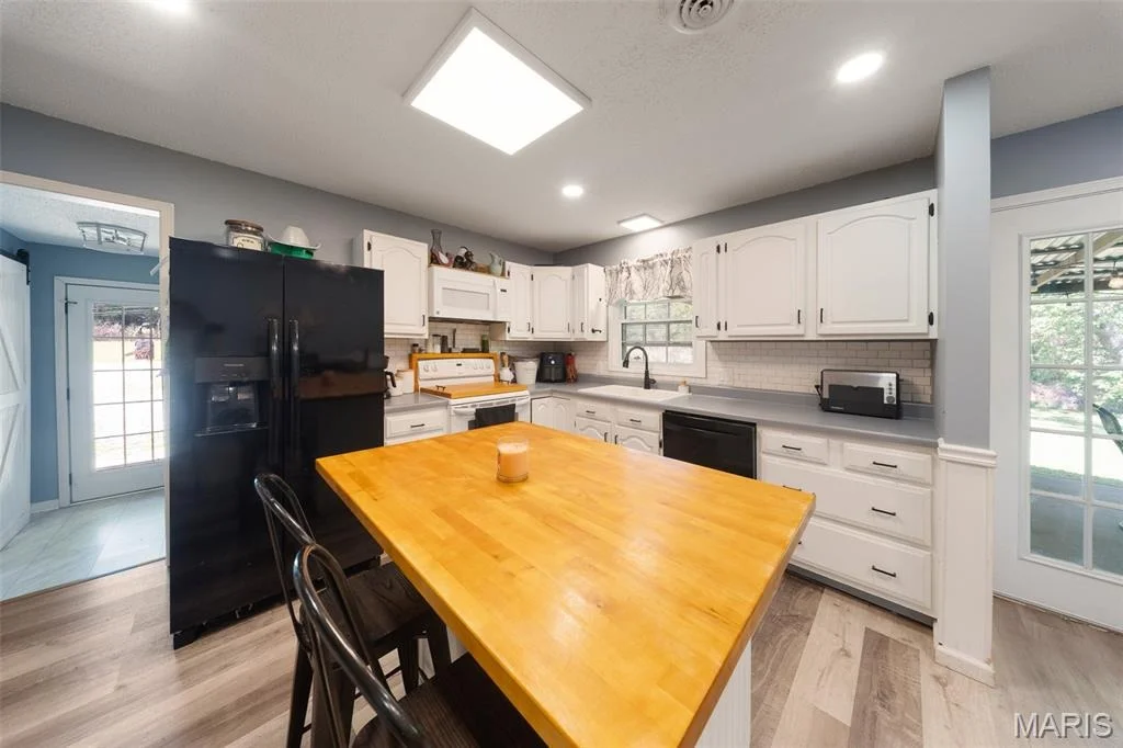Photo of 15385 Hargis Court