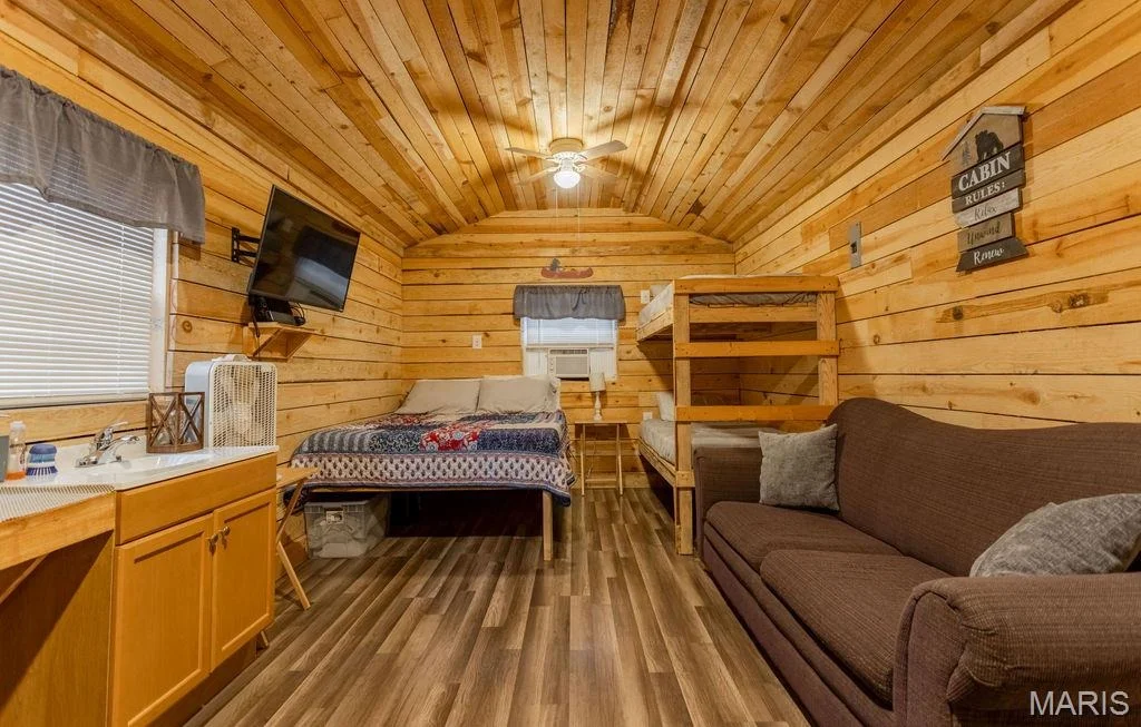 Photo of 17720 County Road 504