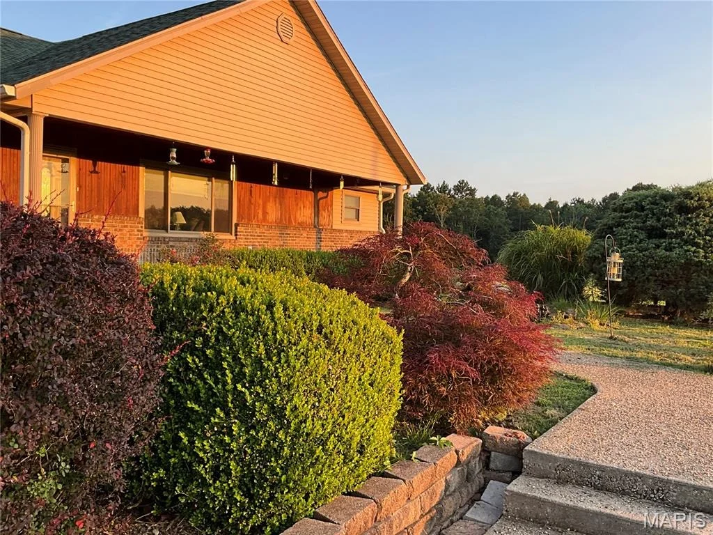 Photo of 19056 Country Road 427
