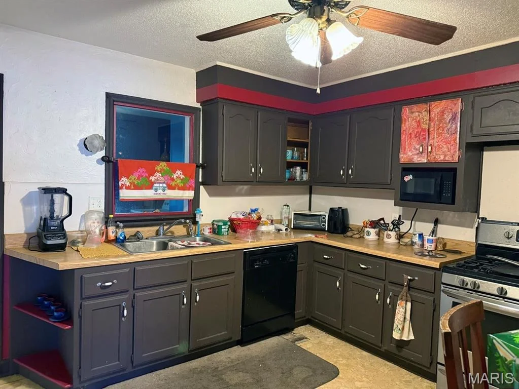 Photo of 909 N Walnut Street