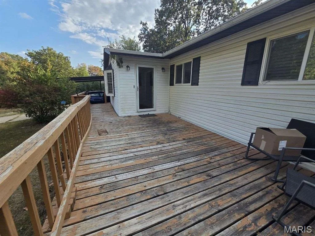 Photo of 25881 Sutherland Lane