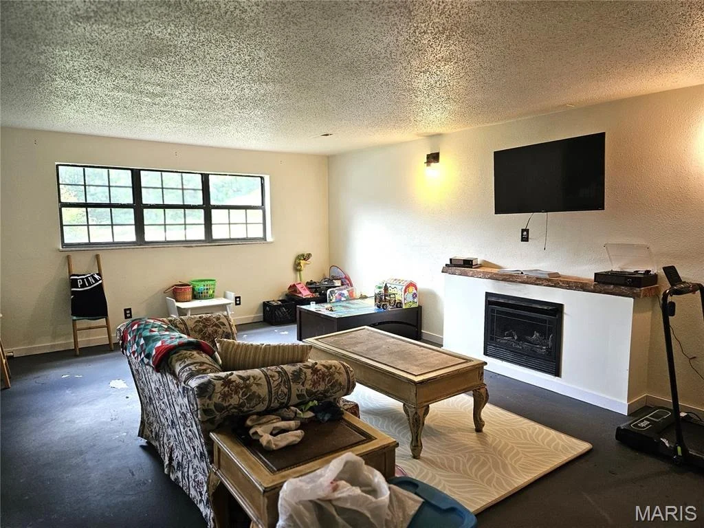 Photo of 525 Skyview Drive