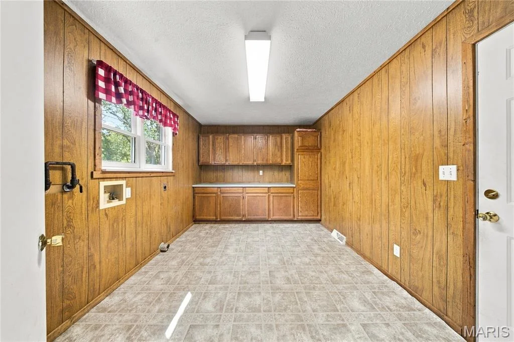 Photo of 300 Greentree Road