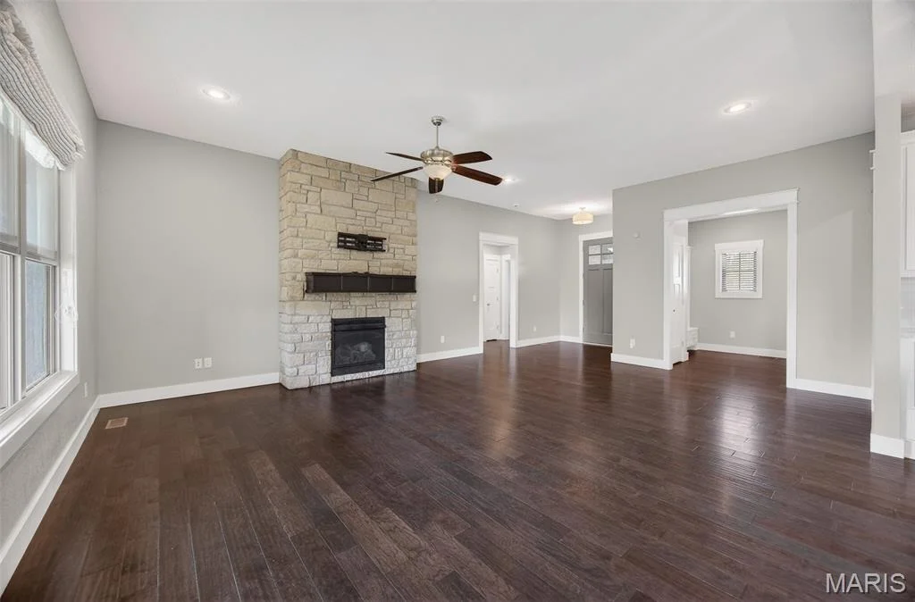 Photo of 853 E Apollo Ct