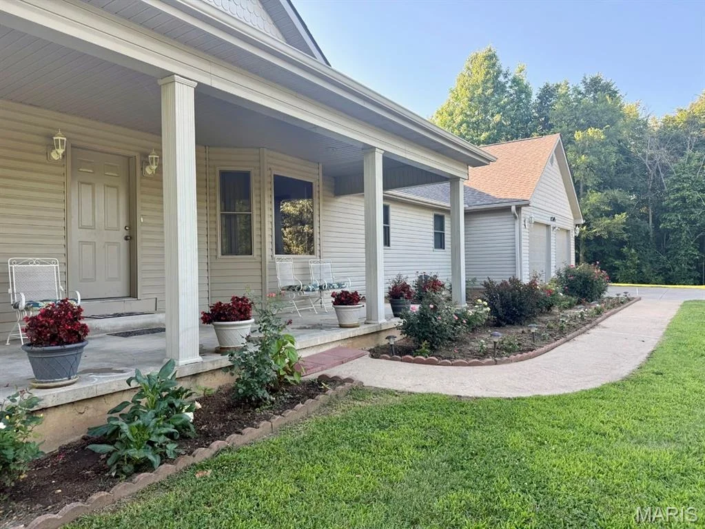 Photo of 1205 N Hickory Street